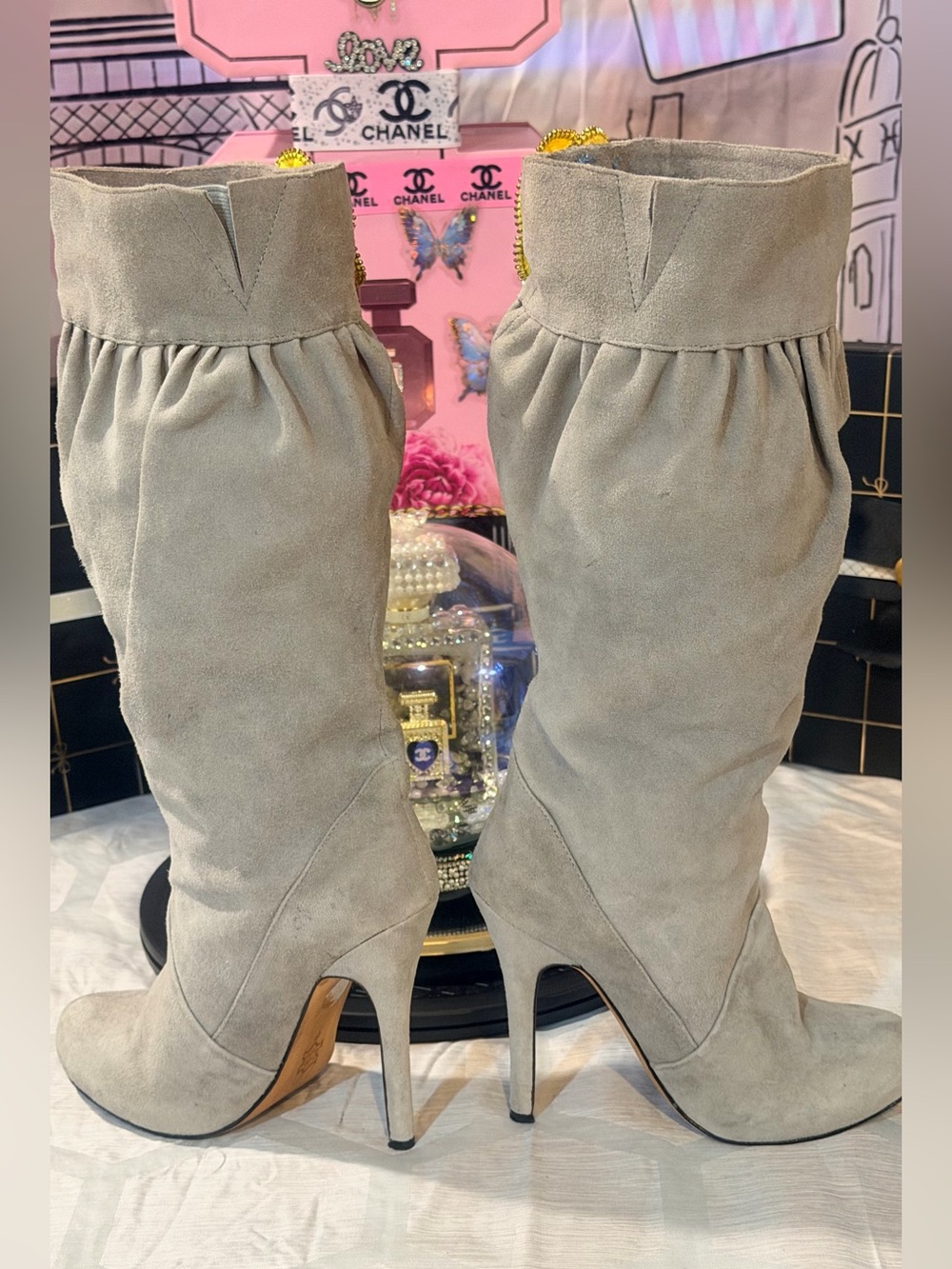 EUC🌼💝Dolce Vita 
Suede High-Heel Knee Boots with Yellow Flower Accent. - Picture 4 of 11